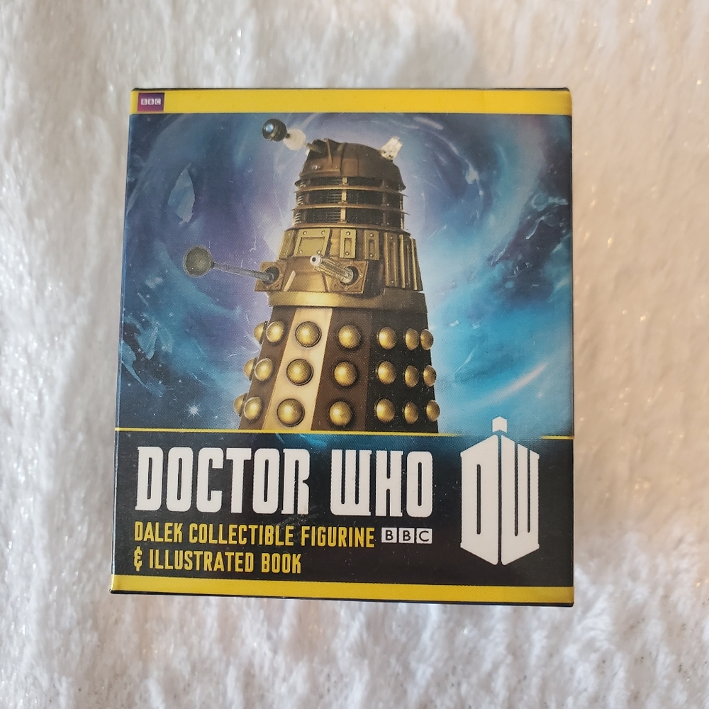 Doctor Who Rare Dalek Collectable Figurine and Illustration Book